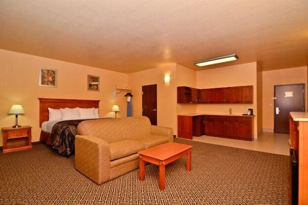 HiWay Inn Express of Broken Bow